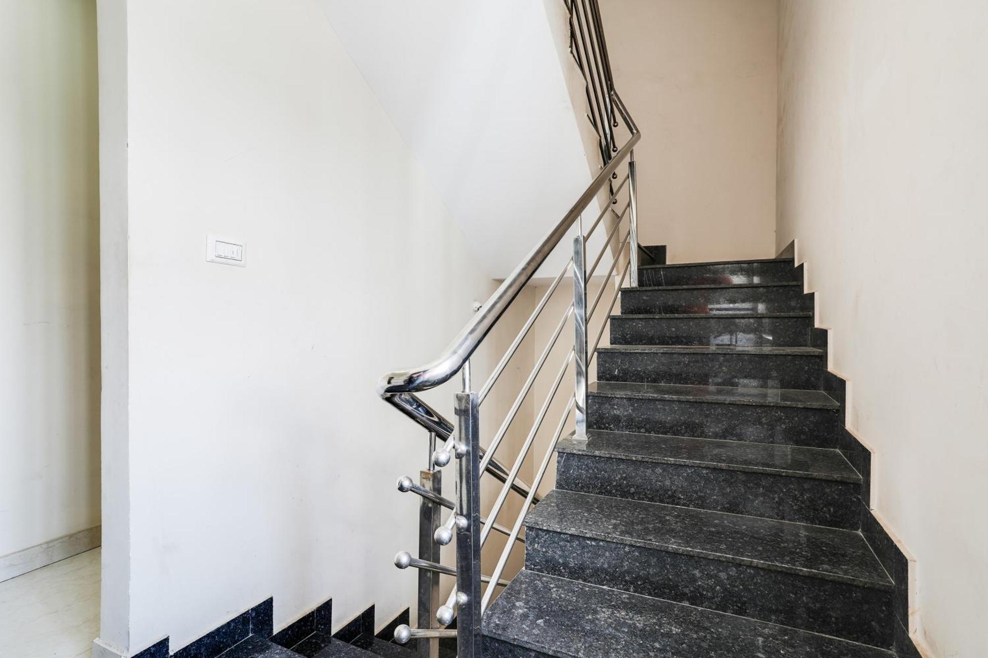 Super Hotel O Bangalore Near Reva Circle Formerly Cka Boarding Yelahanka Ngoại thất bức ảnh