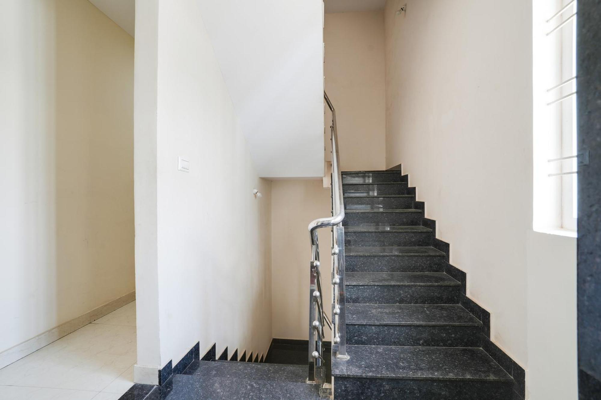 Super Hotel O Bangalore Near Reva Circle Formerly Cka Boarding Yelahanka Ngoại thất bức ảnh